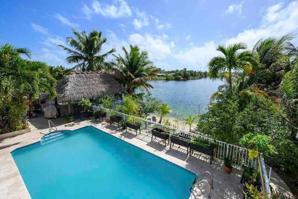 Lakefront Duplex With Pool Between Miami & Florida Keys 4 Bedroom 2 Bathroom Cutler Bay Exterior foto